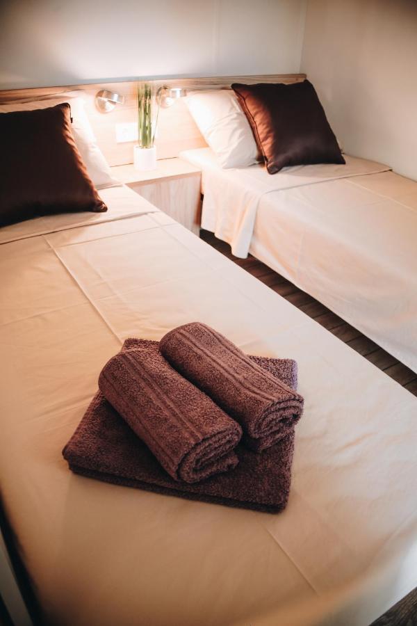Mobile Home Kailani Nr 121, Camping Porton Biondi Rovinj Luaran gambar