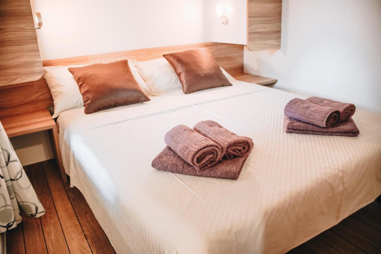 Mobile Home Kailani Nr 121, Camping Porton Biondi Rovinj Luaran gambar
