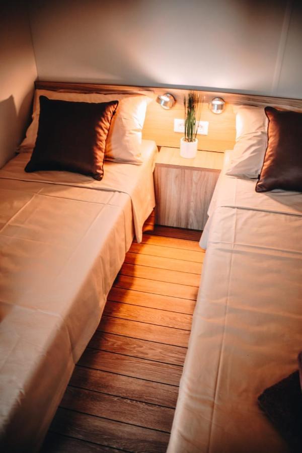 Mobile Home Kailani Nr 121, Camping Porton Biondi Rovinj Luaran gambar